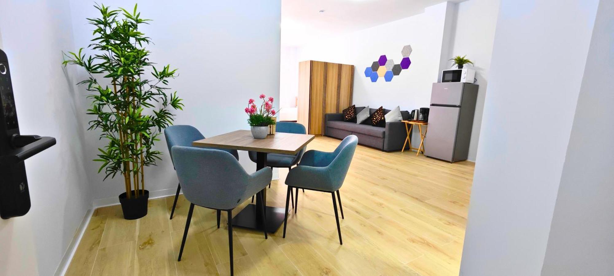 Ynfinity Aparthotel บาเลนเซีย ภายนอก รูปภาพ