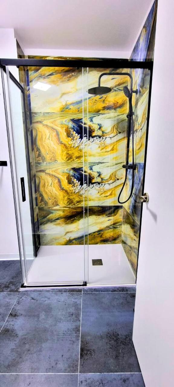 Ynfinity Aparthotel บาเลนเซีย ภายนอก รูปภาพ