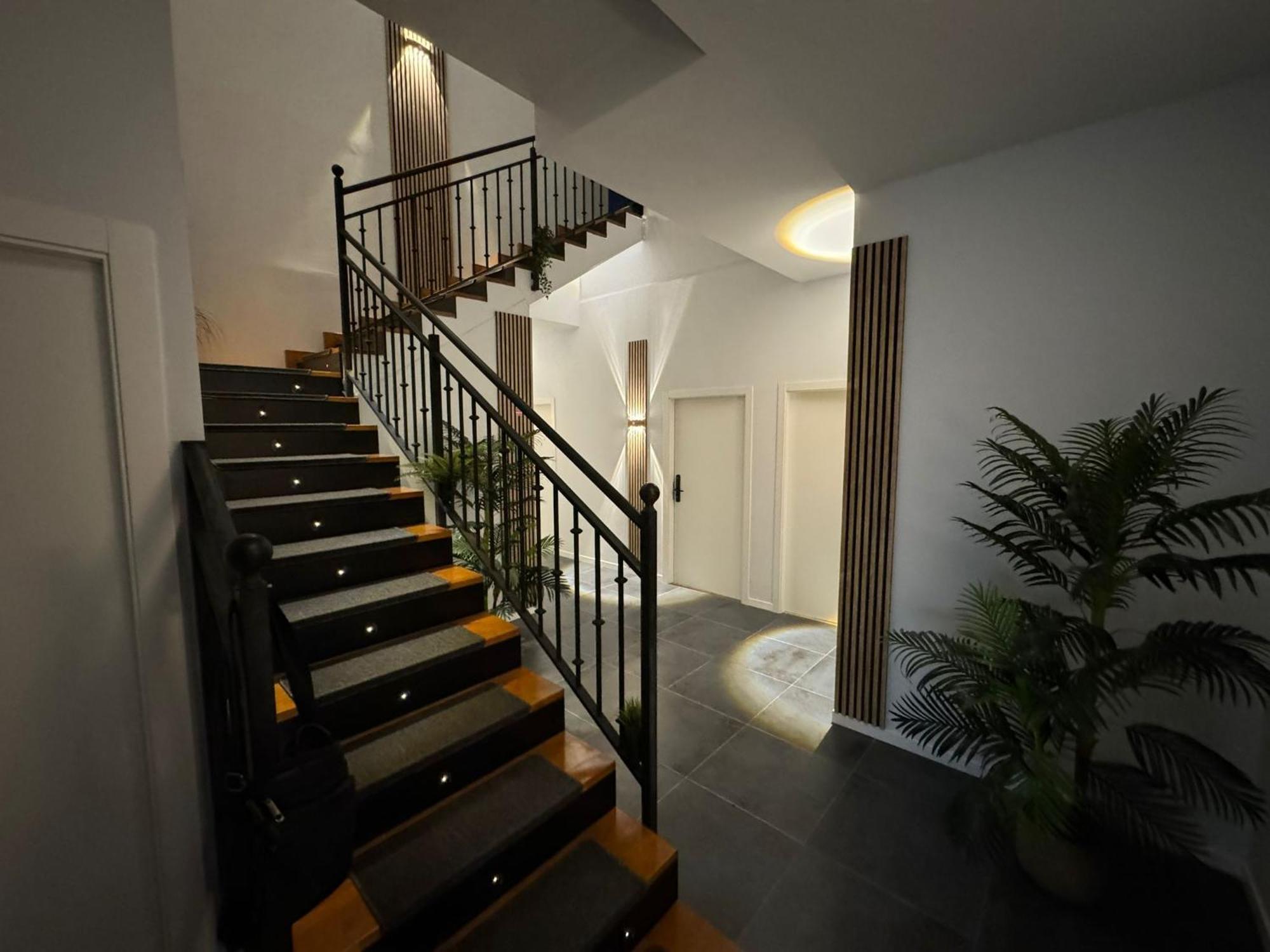 Ynfinity Aparthotel บาเลนเซีย ภายนอก รูปภาพ