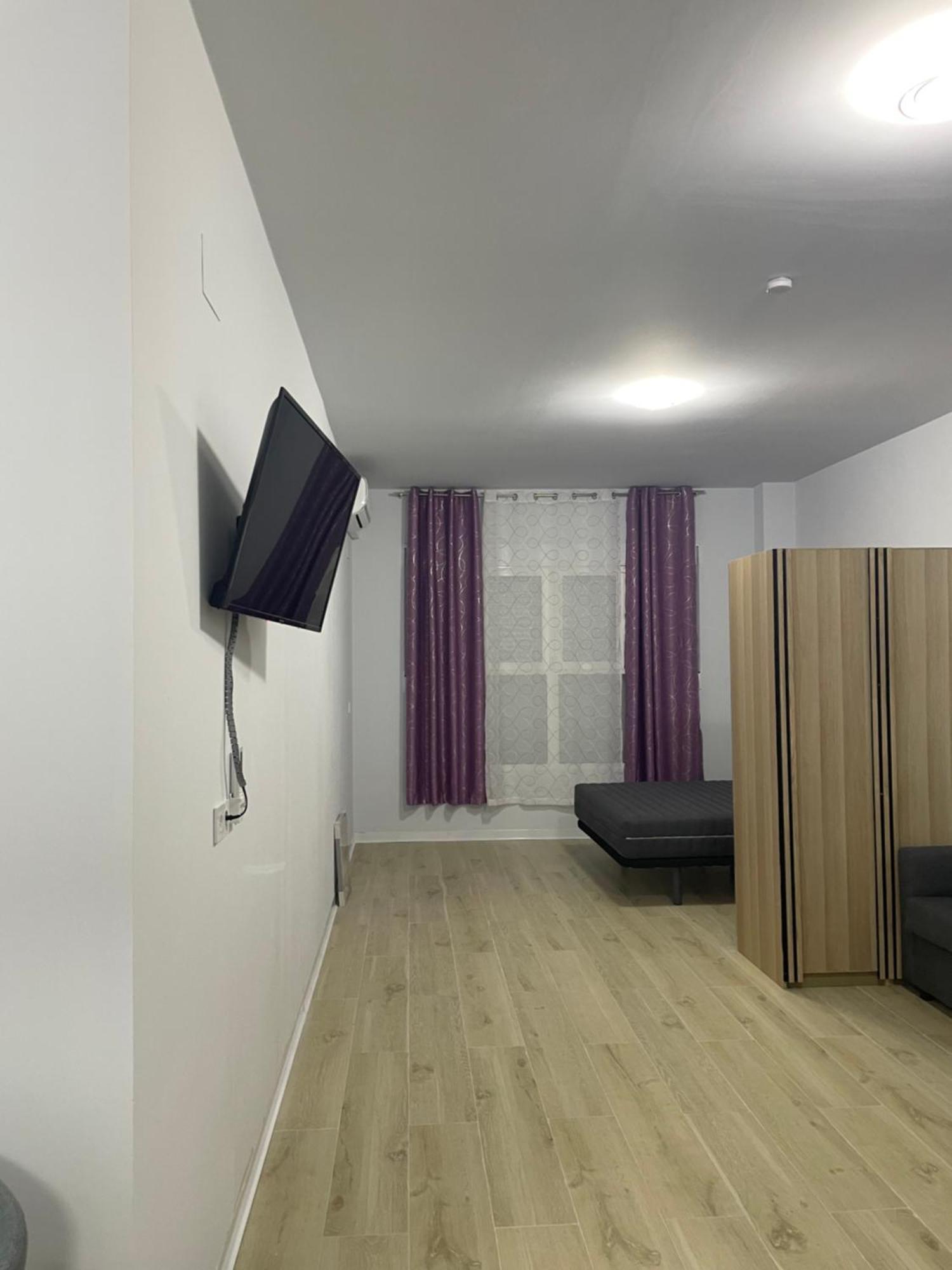 Ynfinity Aparthotel บาเลนเซีย ภายนอก รูปภาพ
